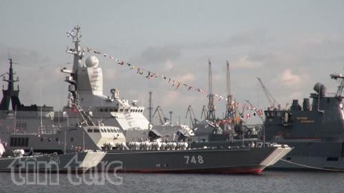 Nga thể hiện sức mạnh biển tại Triển lãm Hải quân quốc tế  - ảnh 1